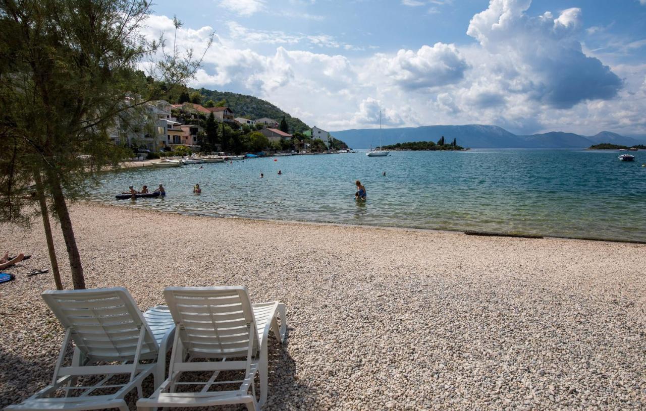 Villa Luni Блаце Экстерьер фото