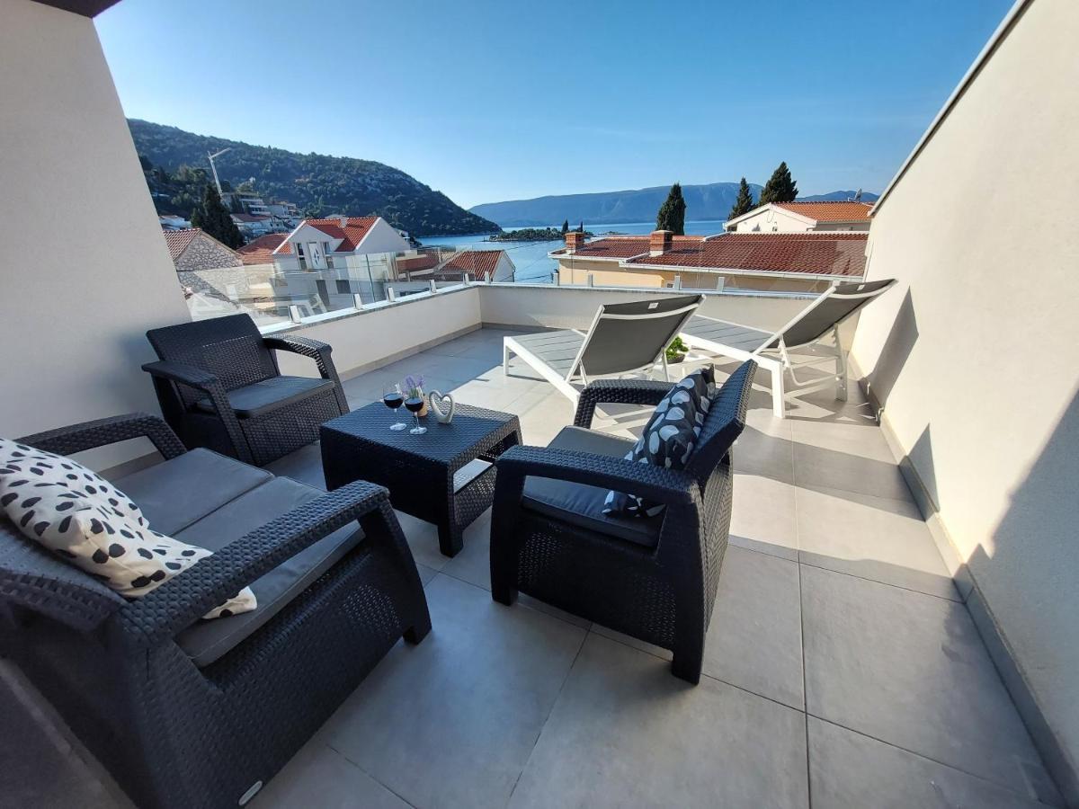 Villa Luni Блаце Экстерьер фото